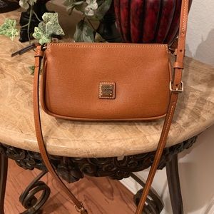 Dooney & Bourke Crossbody bag